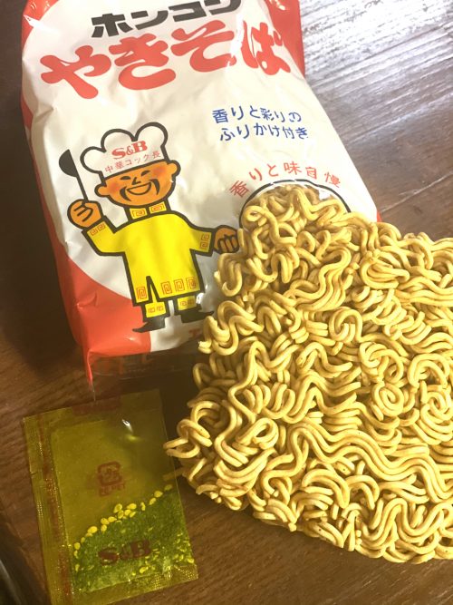 袋麺】ホンコンやきそばにベーコンエッグ乗っけて食べてみた【エスビー食品株式会社】 | ラーメンばっかり＠札幌